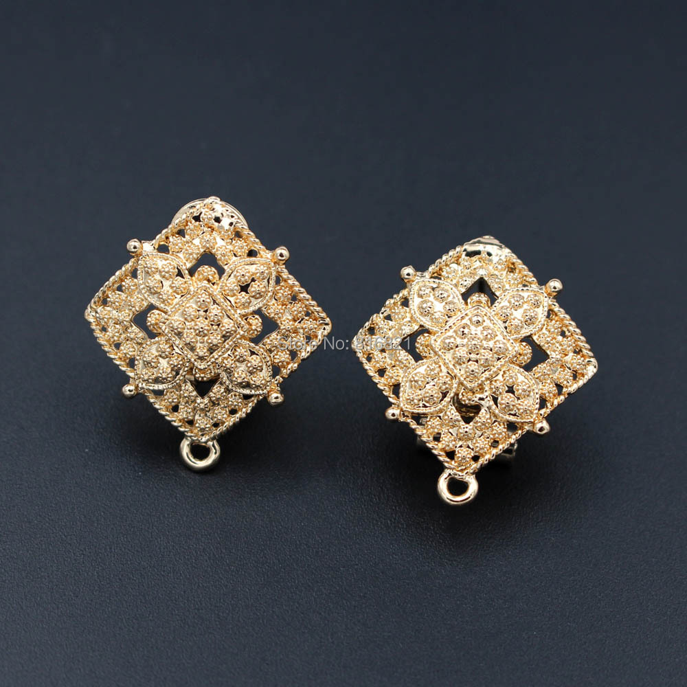 10 paia di orecchini Post con  - Jewelry Making Dubai recensione e prezzo