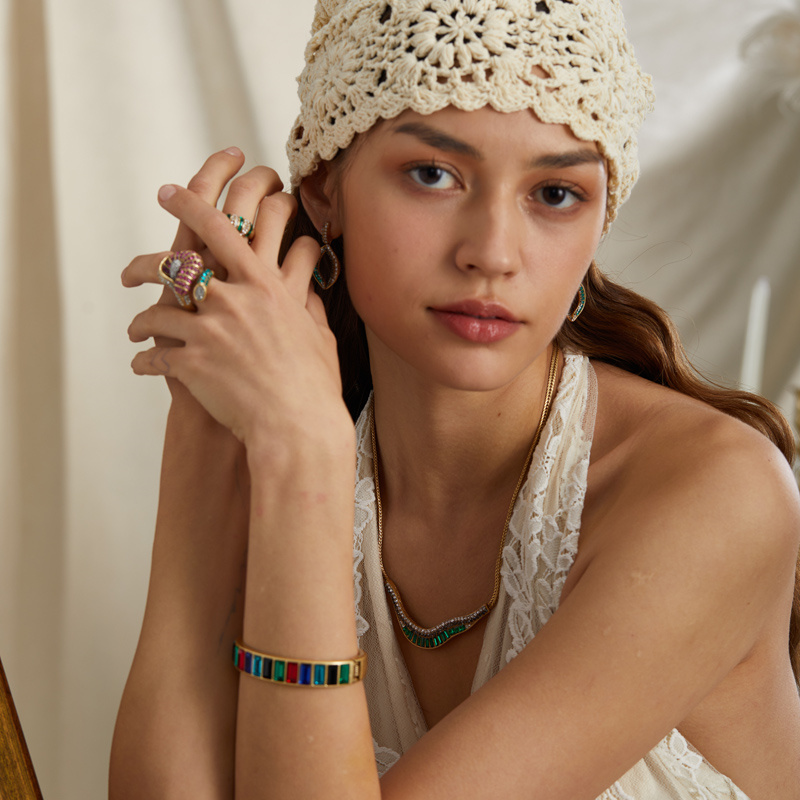 Bracciale vintage in cristallo - Jewelry Making Dubai recensione e prezzo